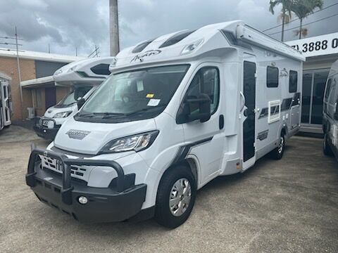 AVAN OVATION M32 B CLASS