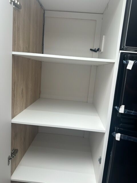 AVAN OVATION M32 B CLASS