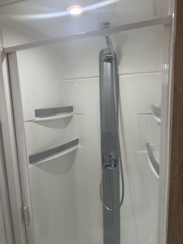 AVAN OVATION M32 B CLASS