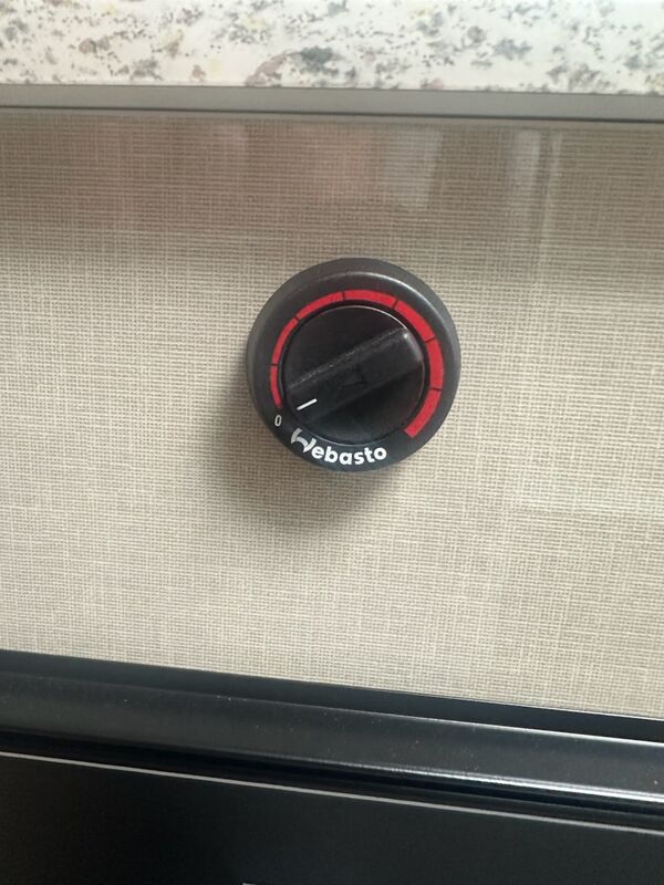 AVAN OVATION M32 B CLASS