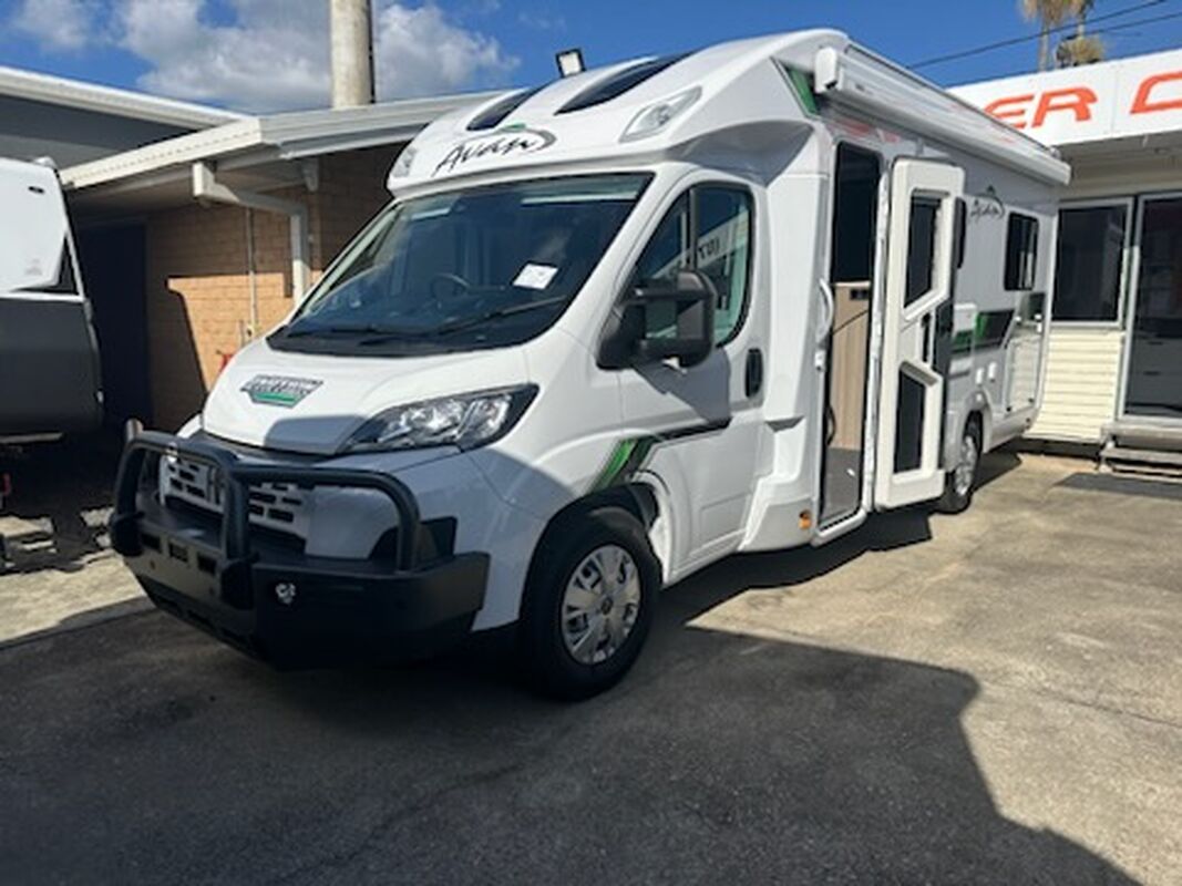 AVAN OVATION M32 B CLASS
