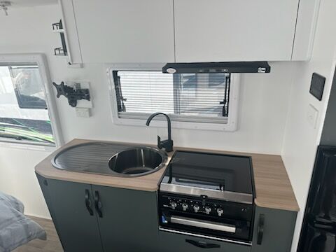 Avan Aspire 555 3 Adventure Pack