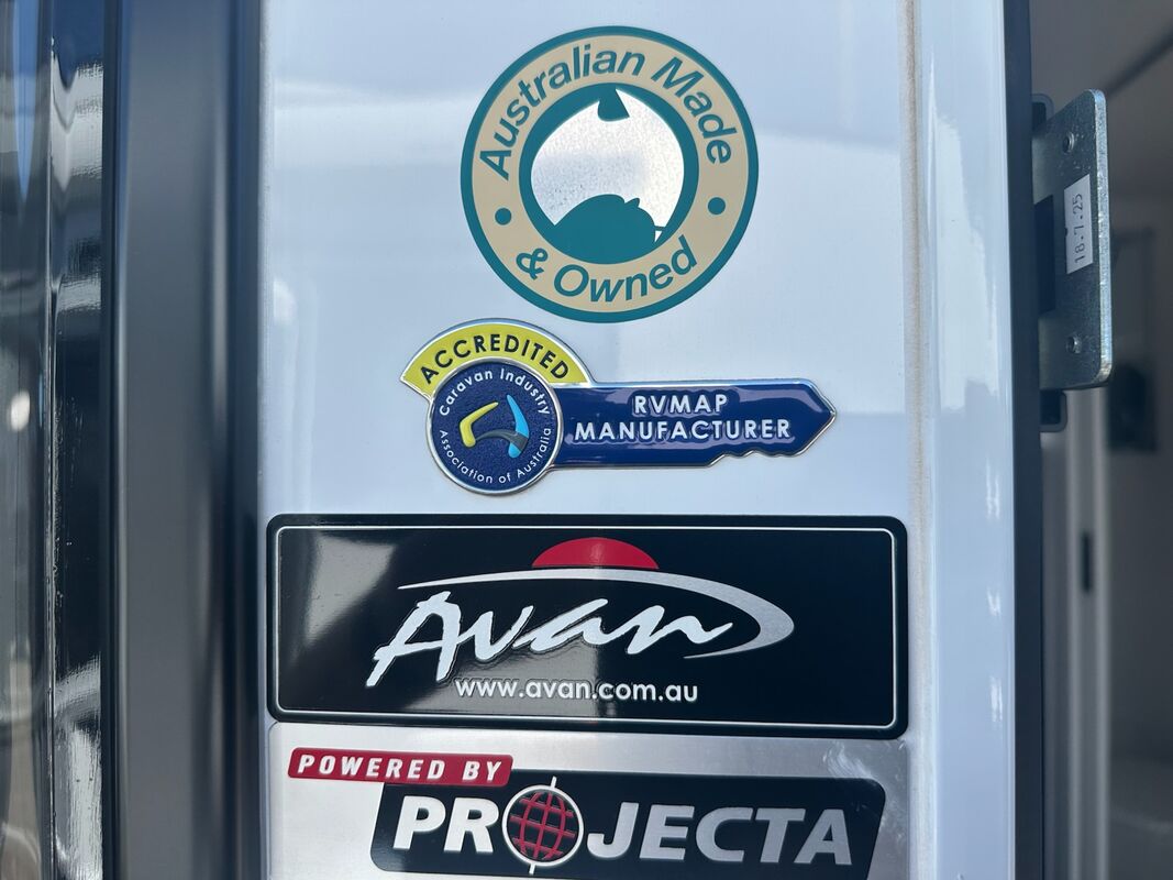 Avan Aspire 555 3 Adventure Pack