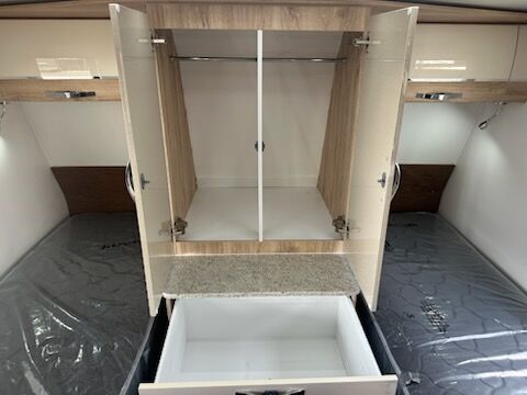 Avan Aspire 587 2 Adventure Pack