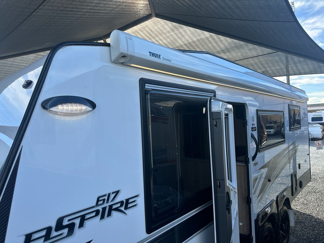 Avan Aspire 617 Triple Bunk