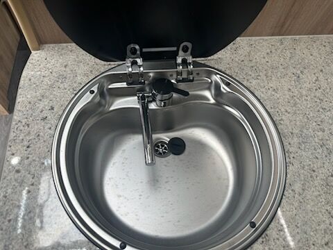 Avan Ovation M7 C Class