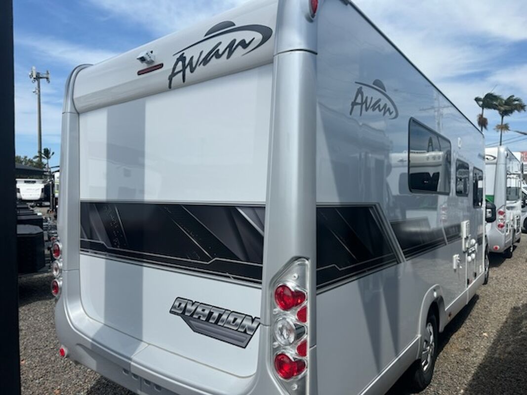 Avan Ovation M9 B Class