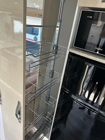 Golf Tourer 607 HT Single Beds