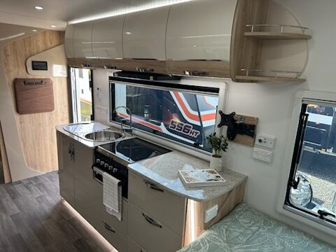 Golf Tourer 607 HT Single Beds