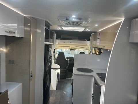 Avan Ovation M7 C Class