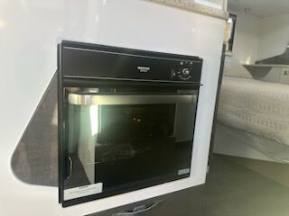 Avan Ovation M7 C Class