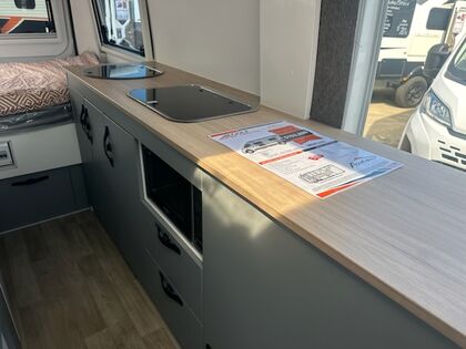 AVAN APPLAUSE 600 2 LTD EDTION