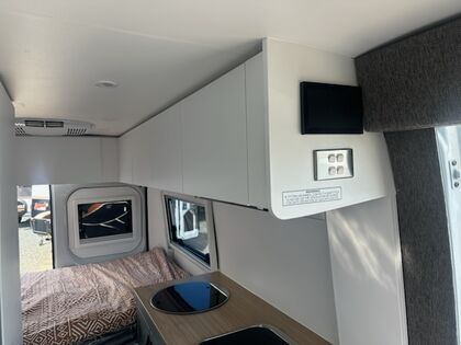 AVAN APPLAUSE 600 2 LTD EDTION