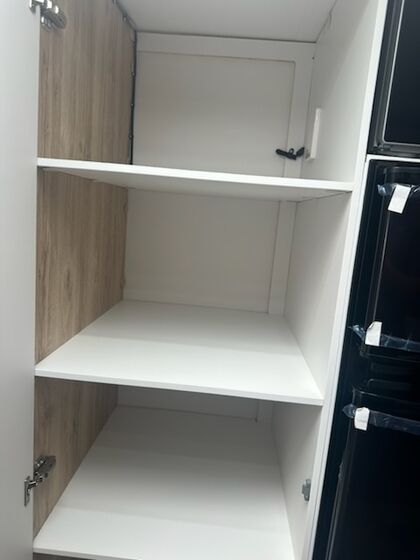 AVAN OVATION M32 B CLASS