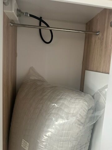 AVAN OVATION M32 B CLASS