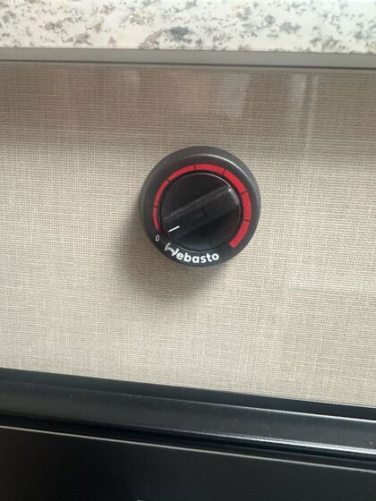 AVAN OVATION M32 B CLASS