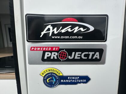 Avan Applause 600 1