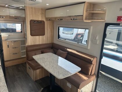 Avan Aspire 555 1 Adventure Pack with Outback Coil Suspension