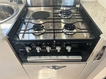 Avan Aspire 555 1 Adventure Pack with Outback Coil Suspension