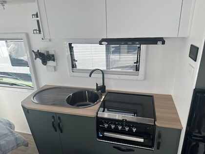 Avan Aspire 555 3 Adventure Pack