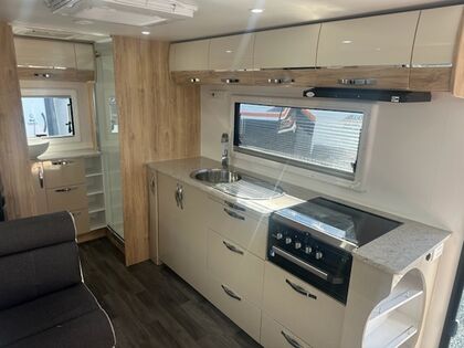 Avan Aspire 572 HT