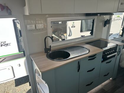 Avan Aspire 587 1 Adventure Pack