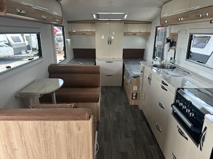 Avan Aspire 587 2 Adventure Pack