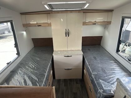 Avan Aspire 587 2 Adventure Pack