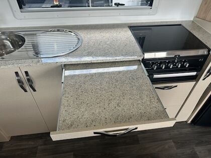 Avan Aspire 587 2 Adventure Pack