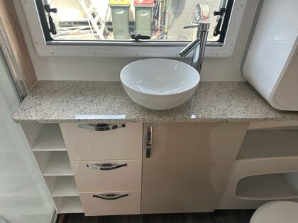 Avan Aspire 587 2 Adventure Pack