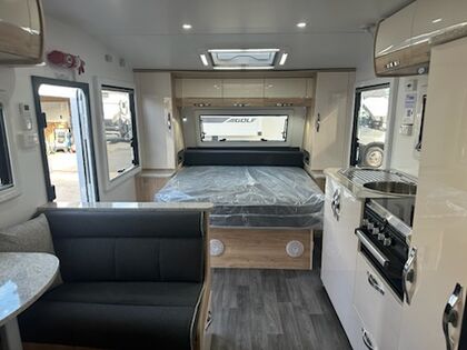 Avan Aspire 617 Triple Bunk