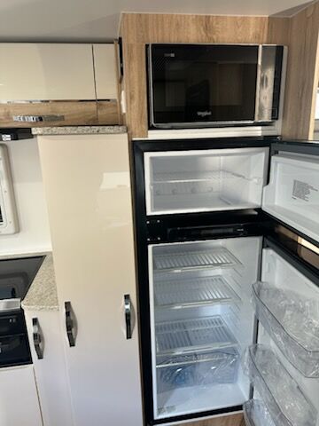 Avan Aspire 617 Triple Bunk