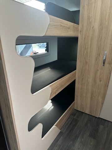 Avan Aspire 617 Triple Bunk