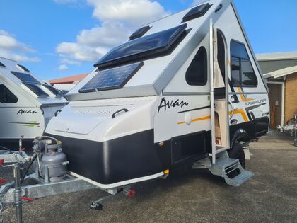 Avan Cruiseliner 5 Adventure Plus Single Beds