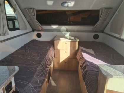 Avan Cruiseliner 5 Adventure Plus Single Beds