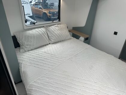 Avan Ovation M11 Dual Slides