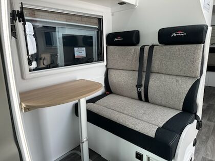 Avan Ovation M5 C Class