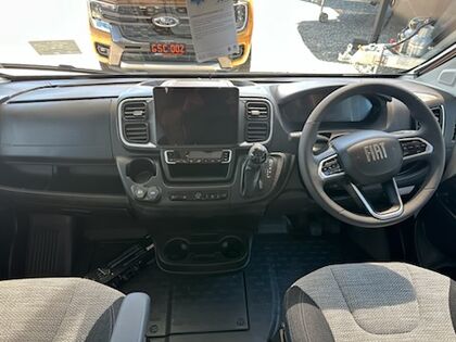 Avan Ovation M6 B Class