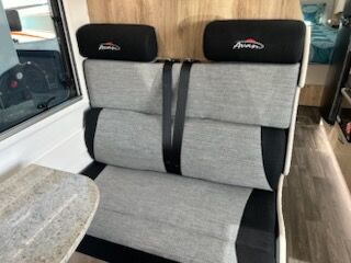 Avan Ovation M6 B Class