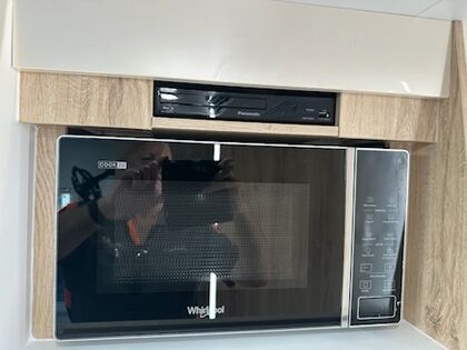 Avan Ovation M6 B Class