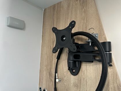 Avan Ovation M6 B Class