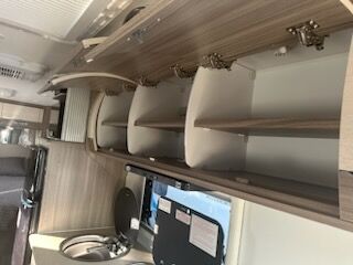 Avan Ovation M6 C Class