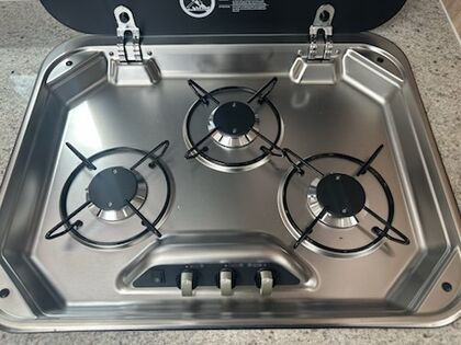 Avan Ovation M7 C Class