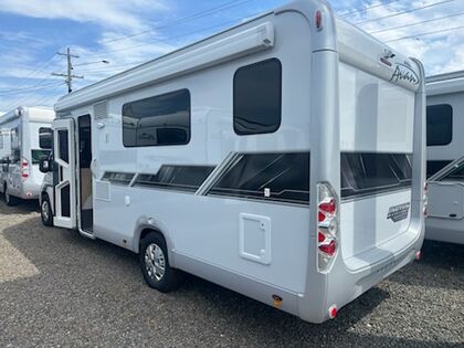 Avan Ovation M9 B Class